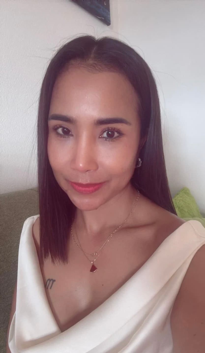 Luna, Gründerin von Acha Massage Studio